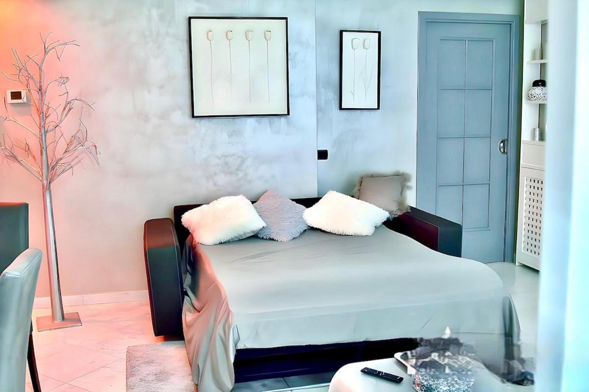 Luxury With And Free Parking Сasa de vacaciones Roma